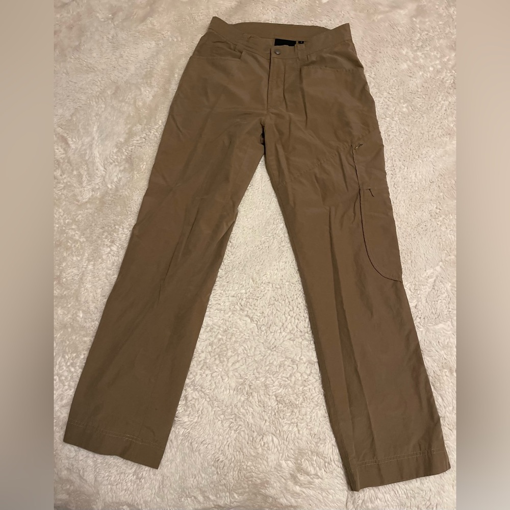 Athleta Straight Leg Pants Tan Khaki  Hiking Size 4 Inseam 29”